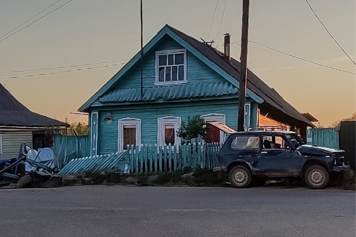 В Тверской области лесовоз врезался в «Ниву» | Твериград