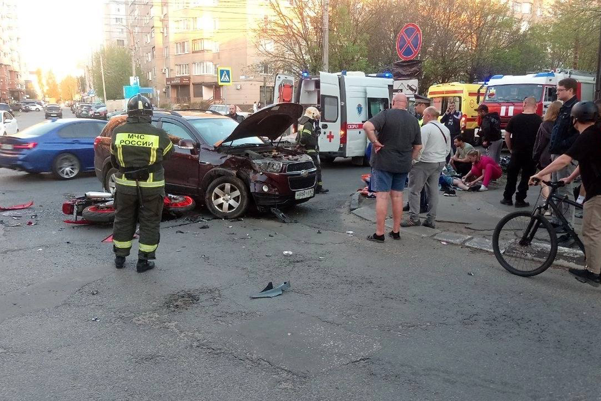 Два человека пострадали в ДТП с мотоциклом в Твери | Твериград