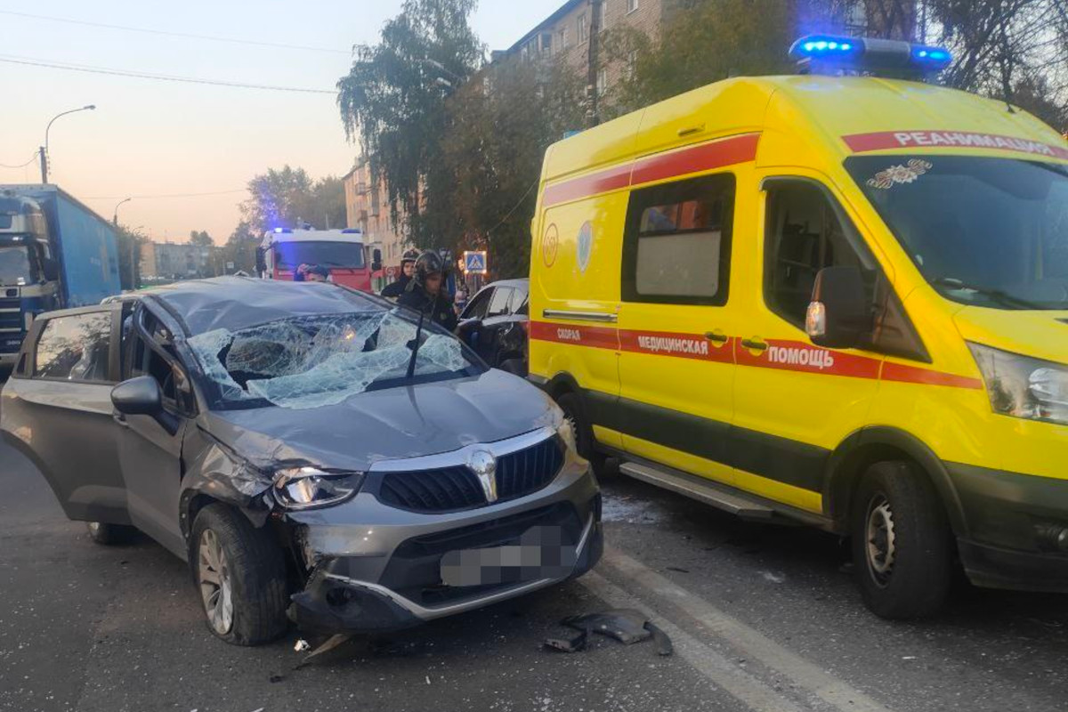 Юная петербурженка пожаловалась на пожилого развратника, который хотел ее потрогать