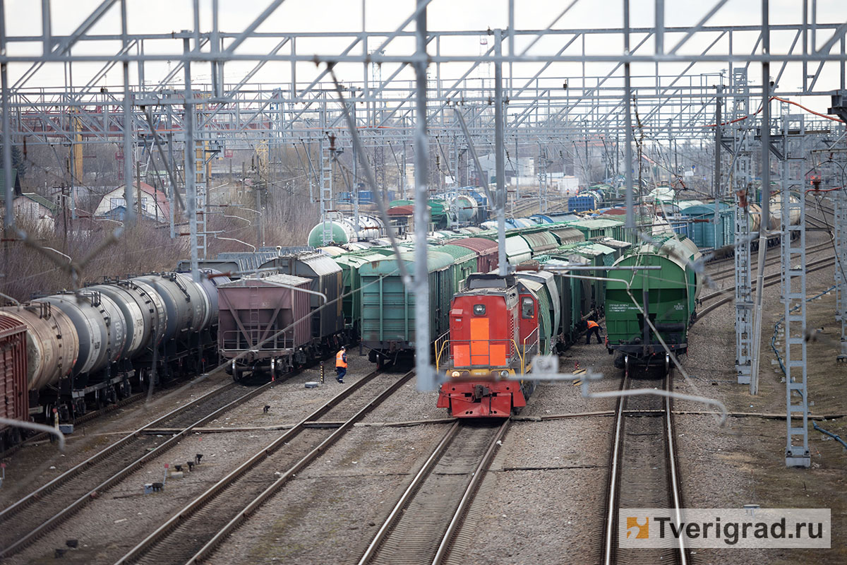 весна железная дорога