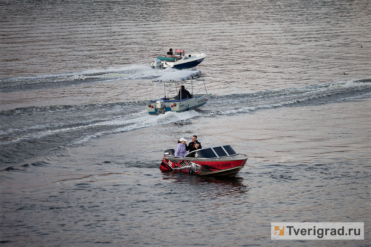 волга лодки катера