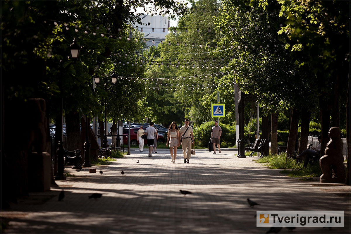 весна жара бульвар радищева (1)