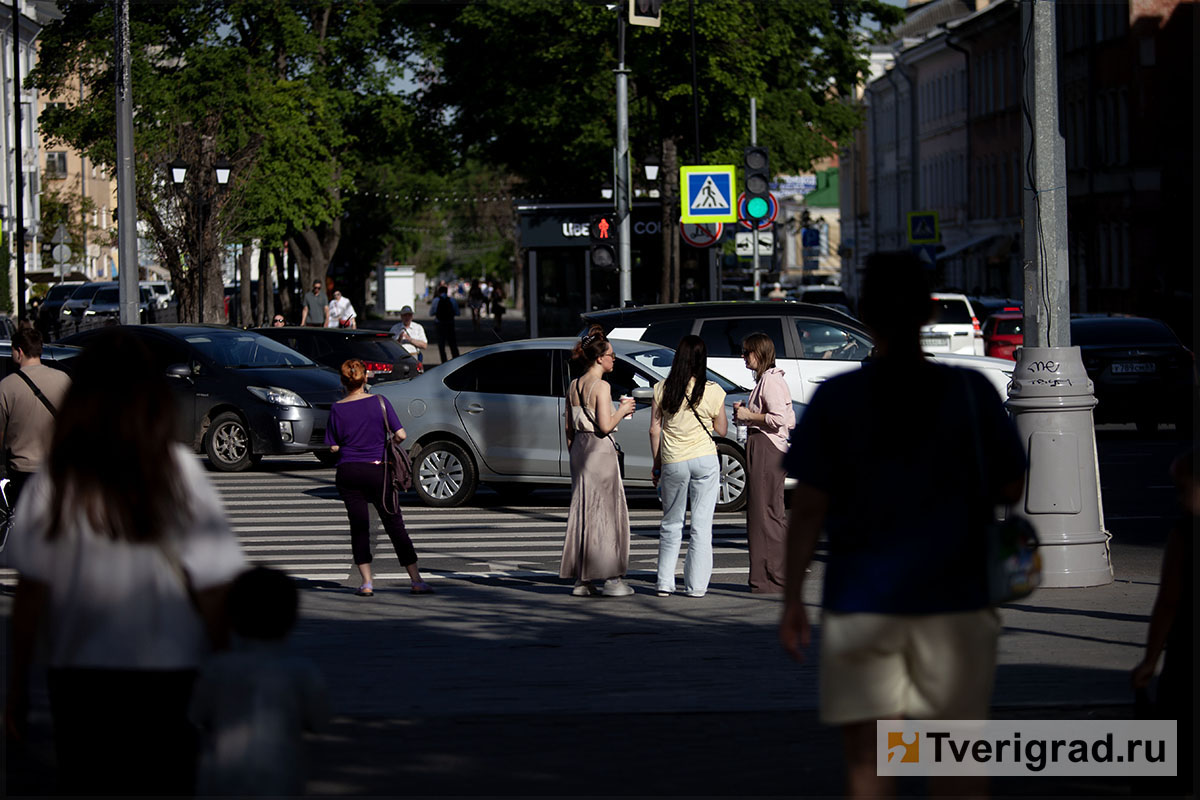 весна жара бульвар радищева (4)