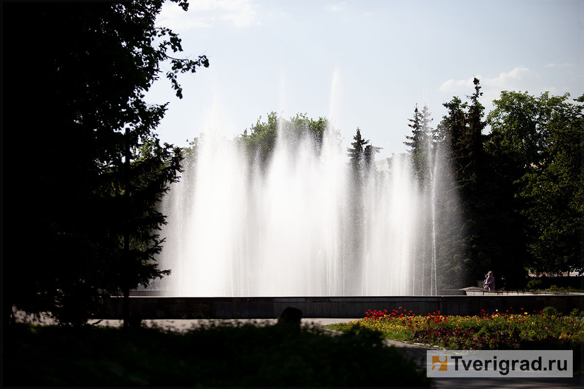 весна жара фонтан (2)